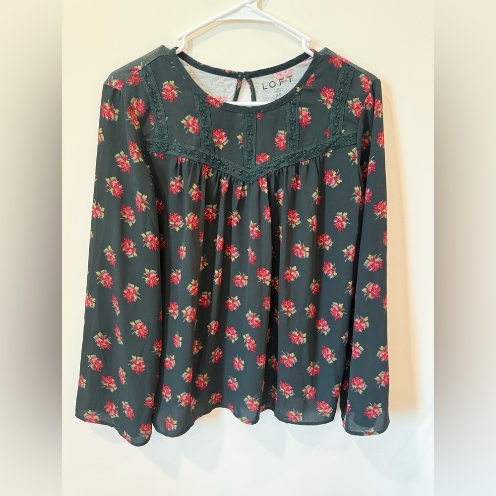 LOFT Green Ruffled Long Sleeve Blouse with Peter Pan Collar